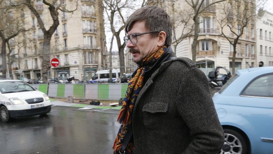 Luz, auteur de la Une controversée du numéro de Charlie Hebdo, le 15 janvier 2015 au cimetière Montparnasse