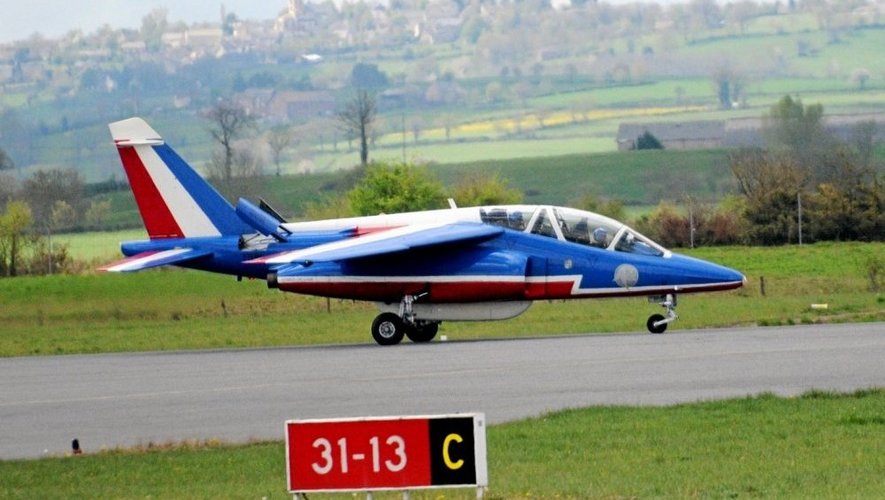 Après avoir volé dans le ciel villefranchois, l'Alpha Jet s'est posé sur l'aéroport de Rodez-Aveyron.