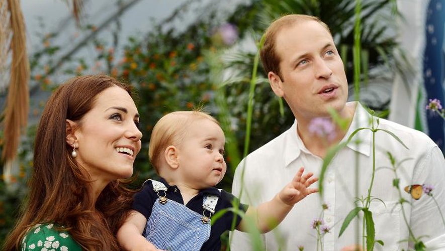 La duchesse de Cambridge, le Prince William et leur fils le Prince George le 2 juillet 2014 à Londres