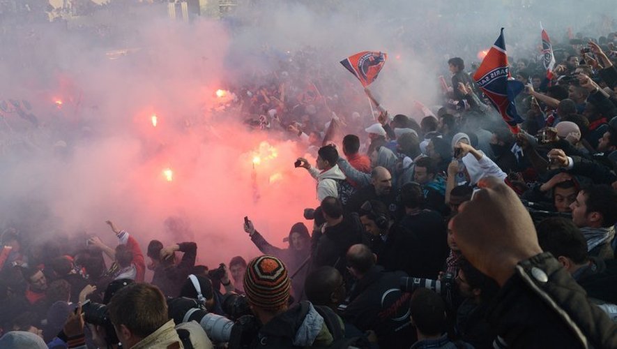 Des supporters du paris-Saint-Germain au trocadéro ,le 13 mai 2013
