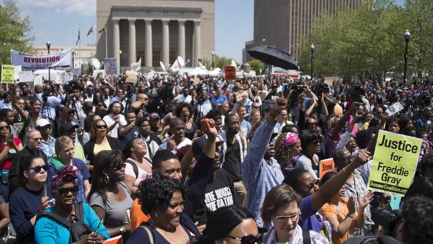 Manifestation dans les rues de Baltimore, le 2 mai 2015 pour dénoncer les violences policières après la mort du jeune Freddie Gray