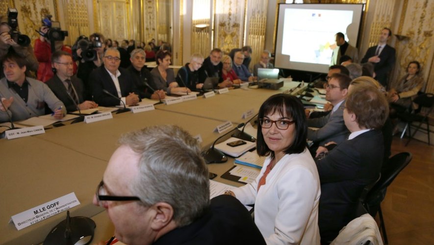 La ministre de la Fonction publique, Annick Girardin à Paris, le 17 mars 2016