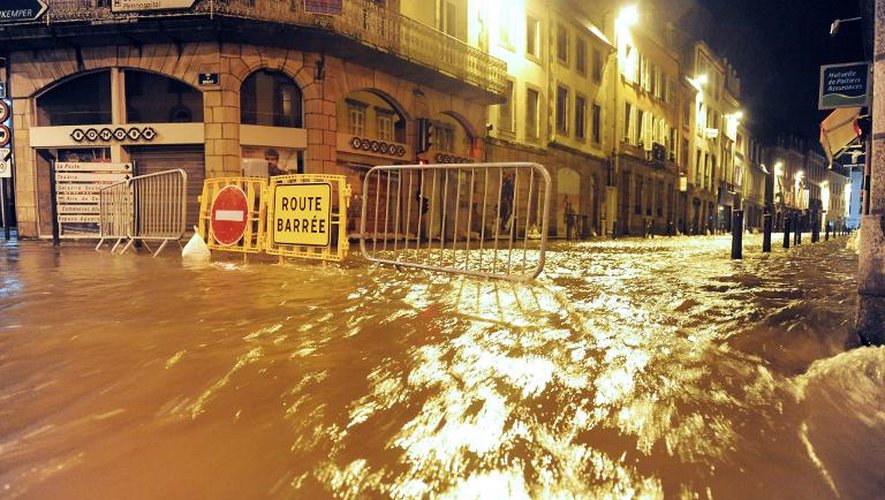 Une rue inondée à Morlaix le 6 février 2014
