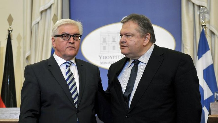Le ministre des Affaires étrangères allemand Frank-Walter Steinmeier et son homologue grec Evangelos venizelos à Athènes le 9 janvier 2014