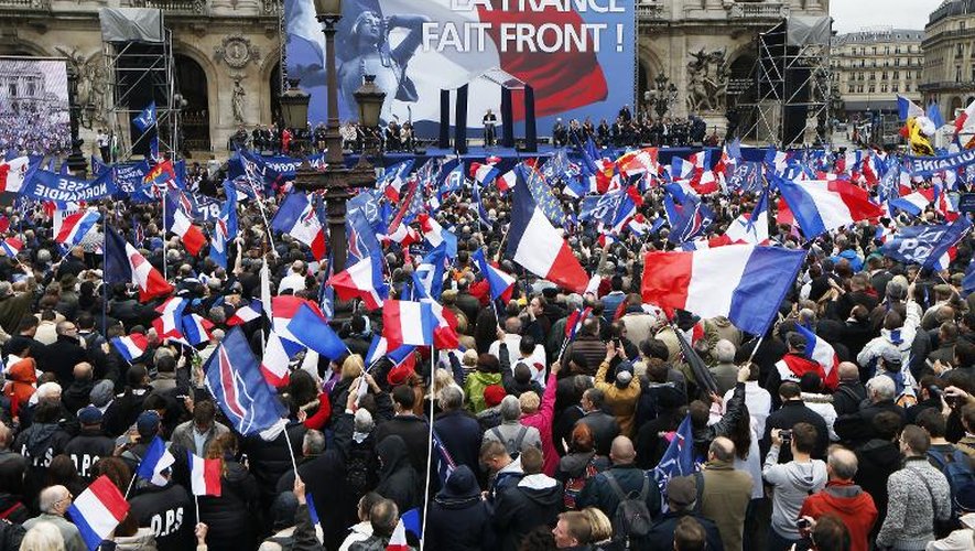 Partisans du FN lors du discours de Marine Le Pen le 1er mai 2015 à Paris