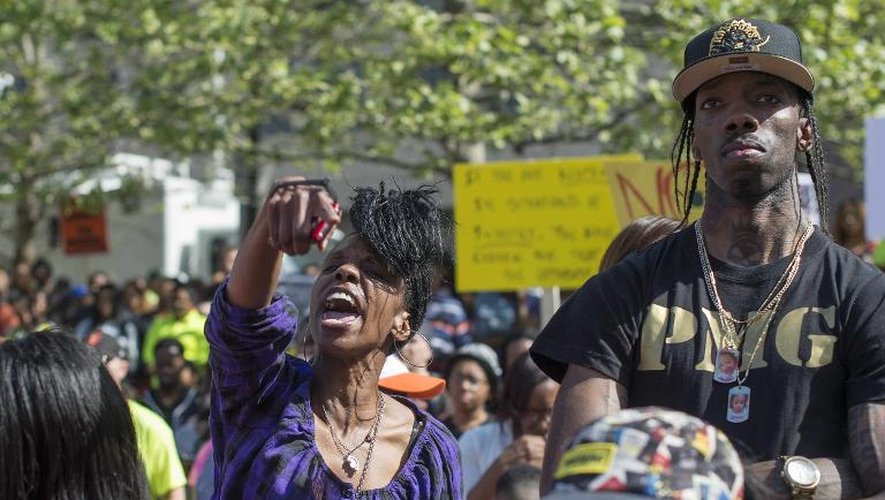 Des manifestants défilent le 2 mai2015 à Baltimore pour dénoncer les violences policières