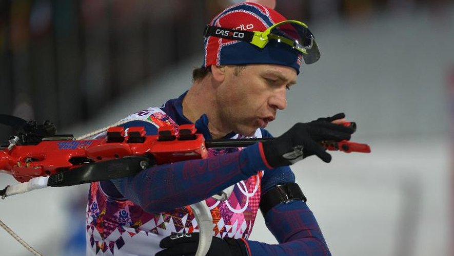 Le biathlète norvégien Ole Einar Bjoerndalen lors du 10km sprint comptant pour les jeux Olympiques, le 8 février 2014 à Rosa Khutor près de Sotchi