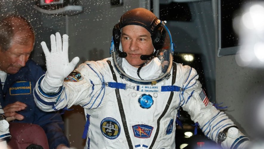 Le cosmonaute américain Jeff Williams avant de décoller vers la Station spatiale internationale (ISS) depuis le cosmodrome de Baïkonour dans les steppes du Kazakhstan, le 18 mars 2016