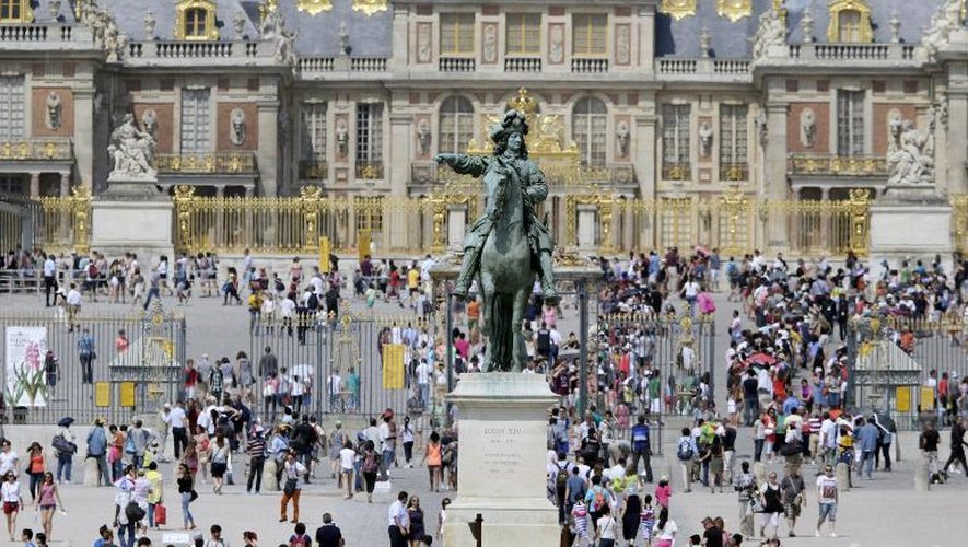 Les visiteurs se pressent au Château de Versailles, le 17 juillet 2013