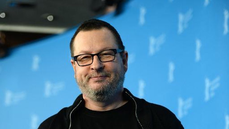 Le réalisateur danois Lars von Trier apparaissant à la conférence de presse de la berlinale avec un T-shirt portant l'inscription "persona non grata" à Cannes, le 9 février 2014