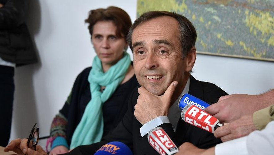 Robert Ménard en conférence de presse, le 5 mai 2015 à Béziers