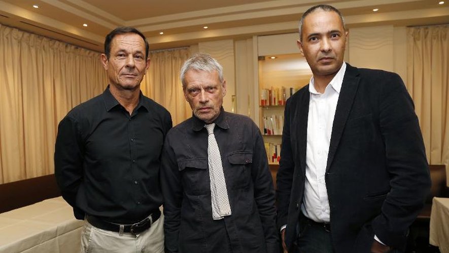 De gauche à droite: les écrivains Patrice Franceschi, William Cliff et Kamel Daoud au restaurant Drouant à Paris, le 5 mai 2015
