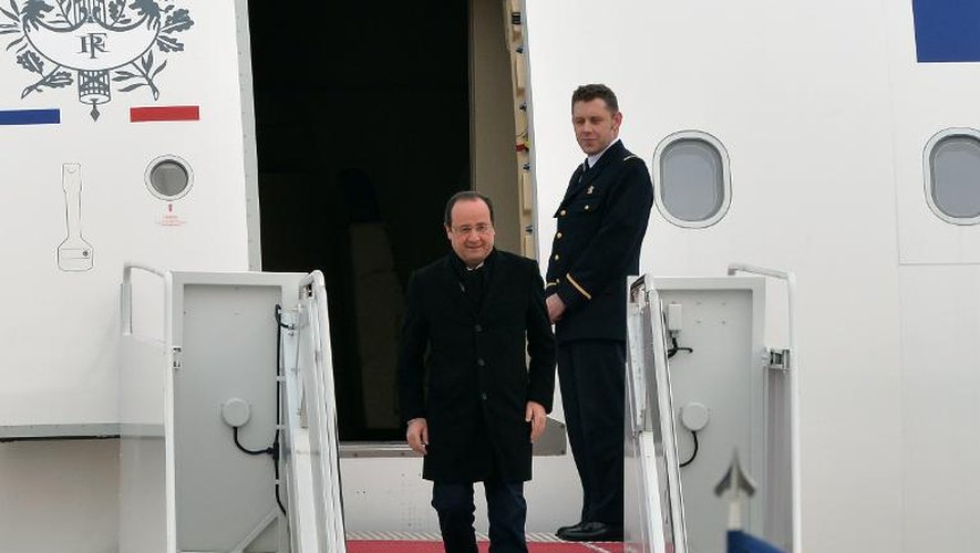 Le président français François Hollande à son arrivée à la base aérienne d’Andrews, à l’est de Washington, le 10 février 2014