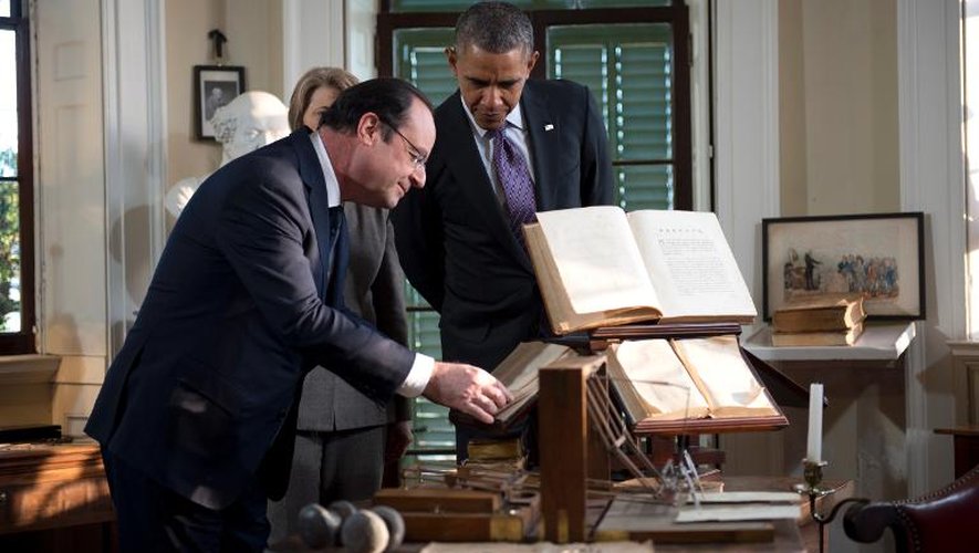 François Hollande et Barack Obama dans le cabinet de travail de Thomas Jefferson, le 10 février 2014 à Monticello, en Virginie