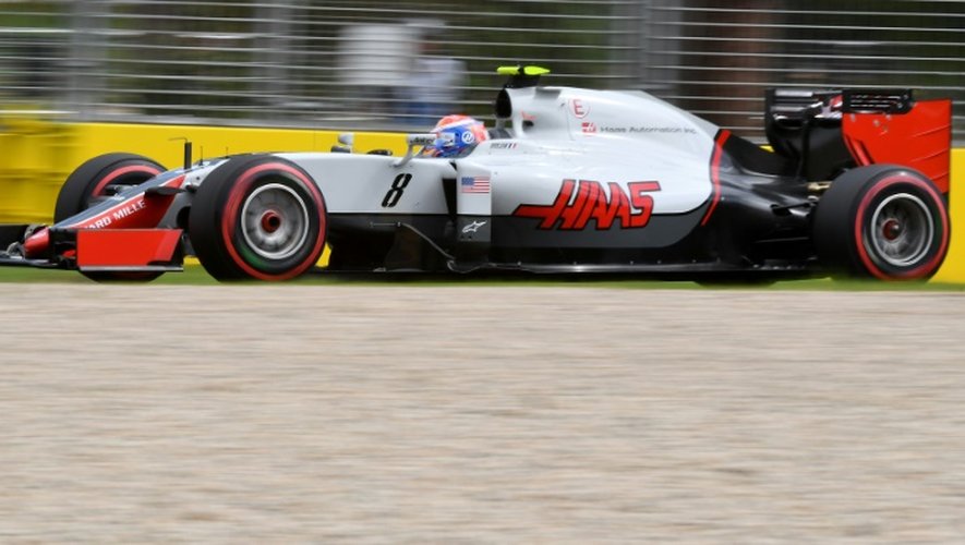 Le Français Romain Grosjean au volant de sa Haas F1 lors des essais du GP d'Australie, le 19 mars à Melbourne