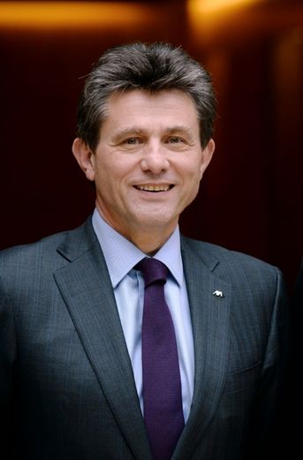 Le PDG sortant d'Axa, Henri de Castries, le 21 mars 2016 à Paris