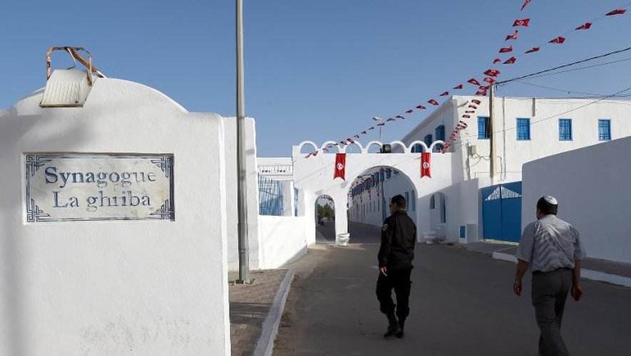 La Ghriba, plus ancienne synagogue d'Afrique, sur l'île de Djerba en Tunisie, le 5 mai 2012