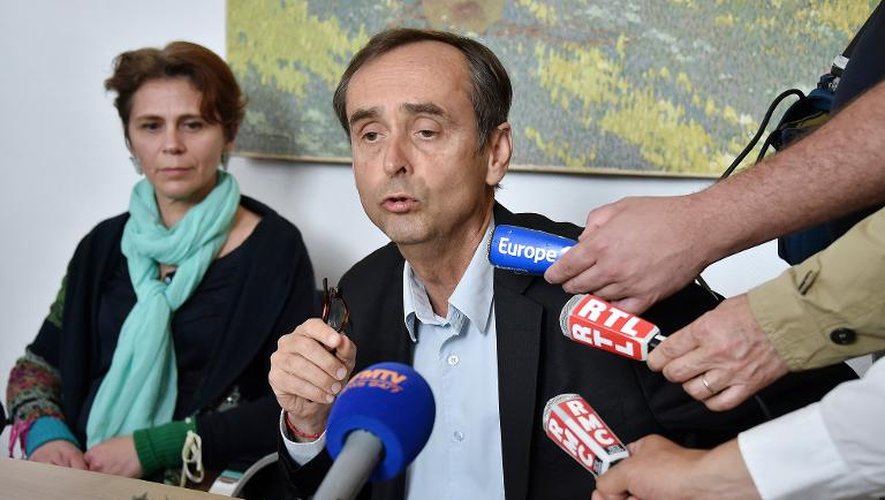 Robert Ménard lors d'une conférence de presse à Béziers, ville dont il est maire, le 5 mai 2015