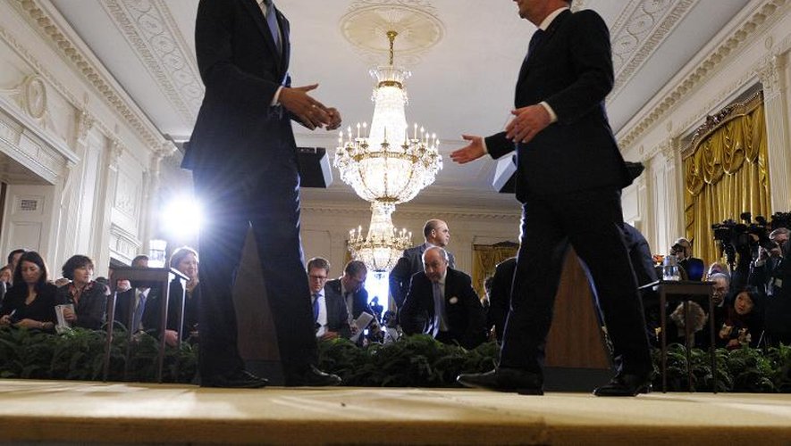 Poignée de mains entre Barack Obama et François Hollande après une conférence de presse conjointe, le 11 février 2014 à la Maison Blanche