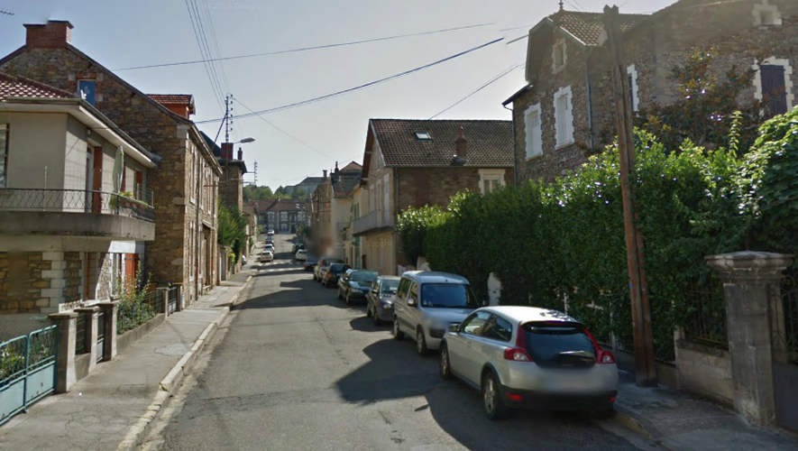 Plusieurs véhicules étaient stationnés le long de la rue Maruéjouls à Capdenac.