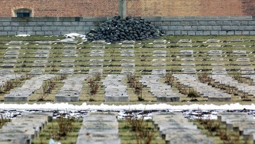 Photo prise le 24 février 2005 d'un cimetière de Terezin, le "ghetto modèle" des nazis, près de Prague
