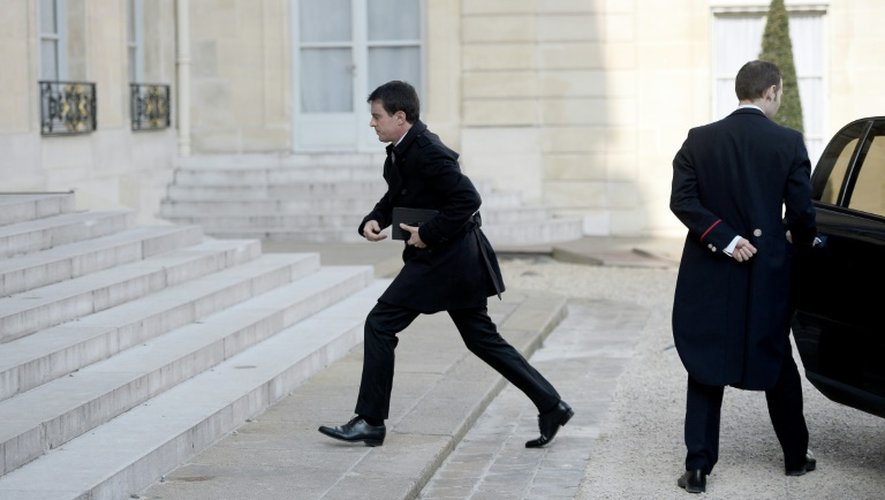 Le Premier ministre français Manuel Valls arrive à l'Elysée, le 22 mars 2016