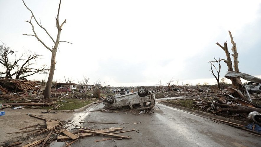 Dégâts après le passage d'une tornade à Moore, dans la banlieue d'Oklahoma City (Etats-Unis), ke 20 mai 2013