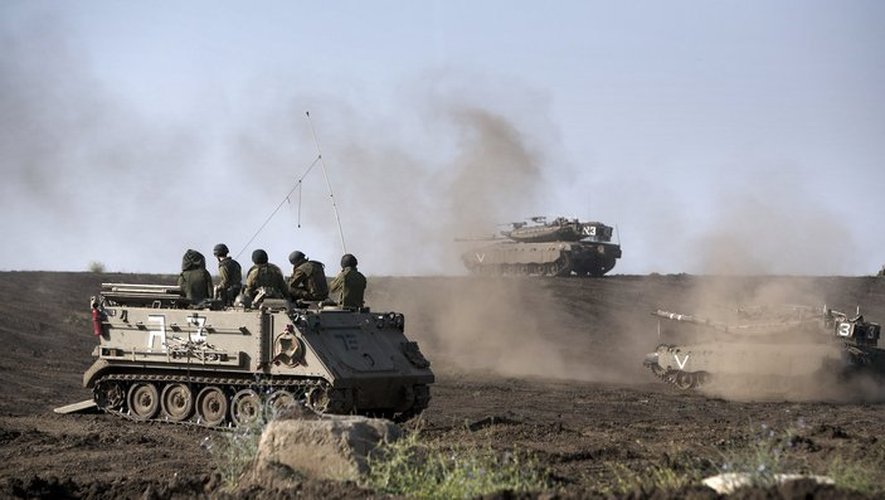 Des véhicules blindés israéliens sur le plateau du Golan, le 6 mai 2013