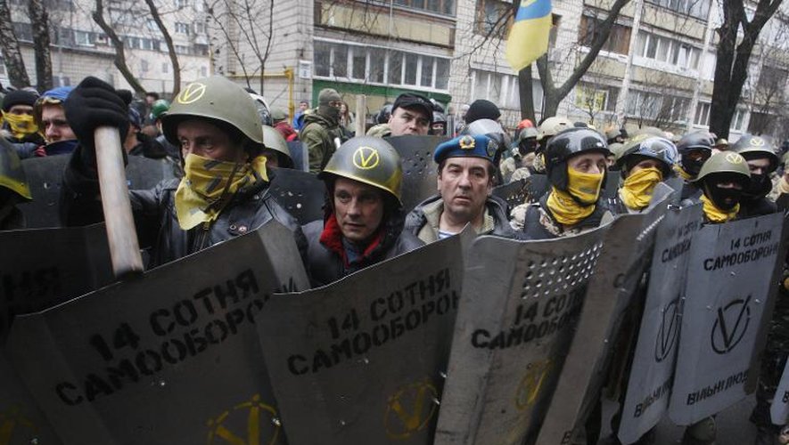 Des manifestants anti-gouvernement à Kiev, le 14 février 2014