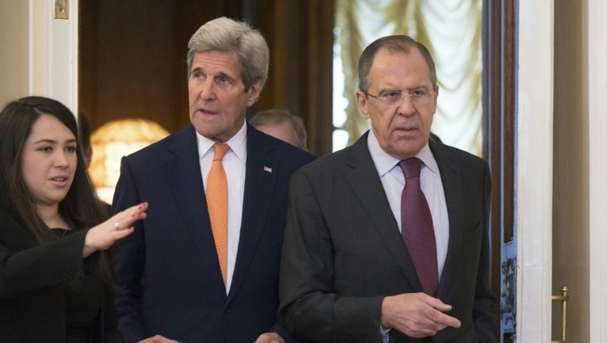 Le secrétaire d'Etat américain John Kerry et son homologue russe Sergueï Lavrov le 24 mars 2016 à Moscou