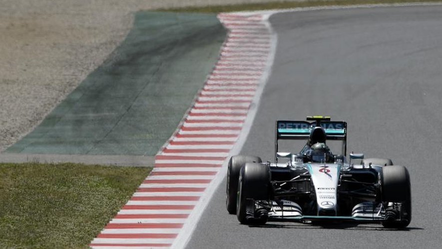 La Mercedes de l'Allemand Nico Rosberg, vainqueur du GP d'Espagne, le 10 mai 2015 sur le circuit de Catalogne près de Barcelone