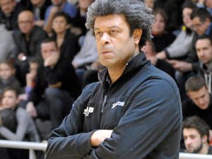 Basket: le coach de Rodez "très déçu" de quitter le club