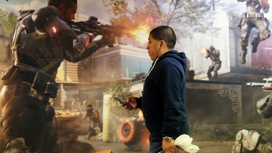 Une publicité pour le jeu video "Call of Duty" affichée le 19 novembre 2015 à New York