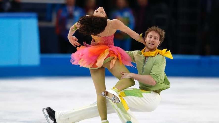 Les Français Nathalie Pechalat et Fabian Bourzat dans l'épreuve de danse sur glace du Patinage artistique au Palais des Glaces à Sotchi