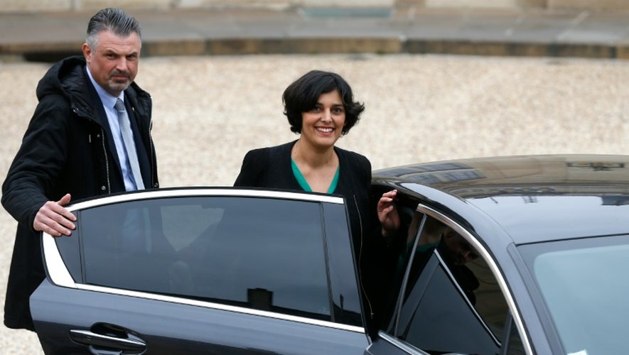 La ministre du Travail Myriam El Khomri à sa sortie du Conseil des ministres à l'Elysée le 24 mars 2016