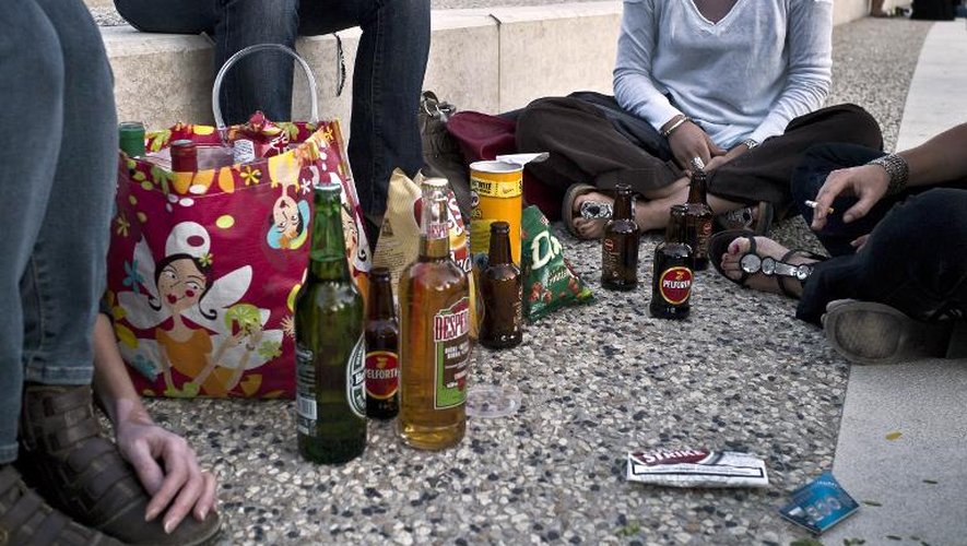 La part des garçons qui, à 15 ans, n'ont jamais bu d'alcool est passée de 44% en 2001/02 à 30% en 2009/10, selon l'OCDE