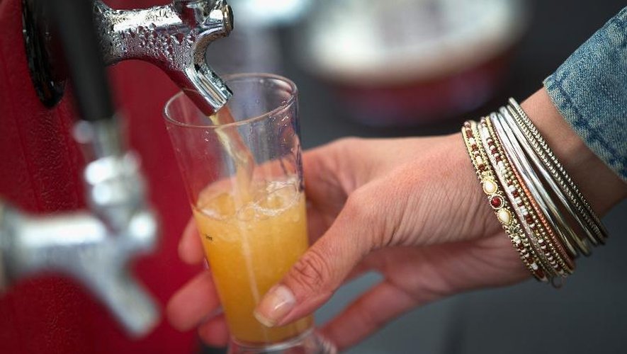 Les beuveries express ou "binge drinking", à savoir l'absorption rapide de grandes quantités d'alcool, progressent chez les jeunes Occidentaux au point de devenir un phénomène "inquiétant", selon l'OCDE