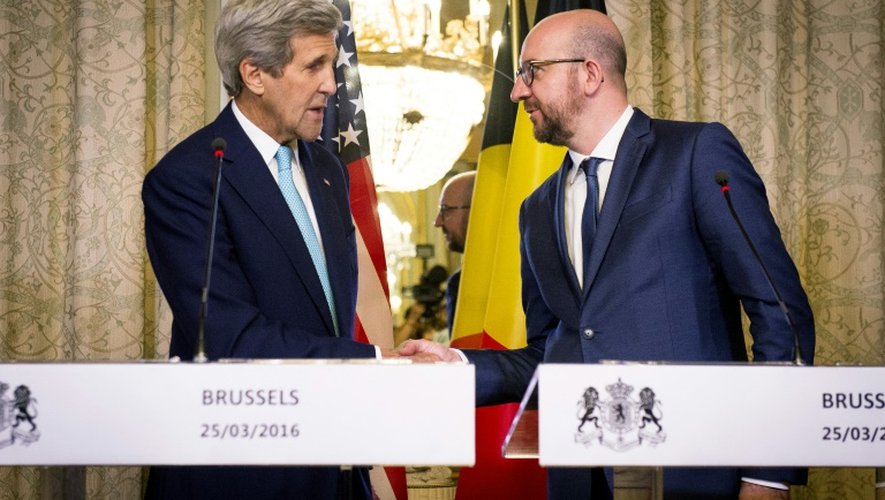 Le secrétaire d'Etat John Kerry et le ministre belge des Affaires étrangères Charles Michel le 25 mars 2016 à Bruxelles