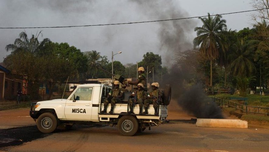 Des soldats de la Misca dans le quartier Boy-rabe de Bangui, le 18 février 2014