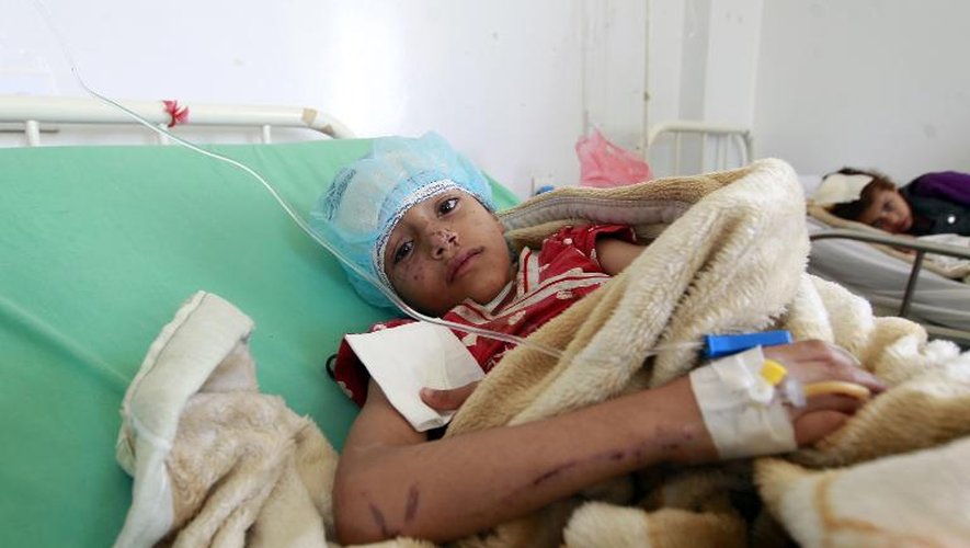Un enfant blessé dans un hôpital de Sanaa au Yémen, le 12 mai 2015