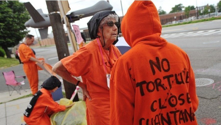 Des manifestants demandent le 23 mai 2013 à Washington la fermeture de la prison de Guantanamo, sur l'île de Cuba