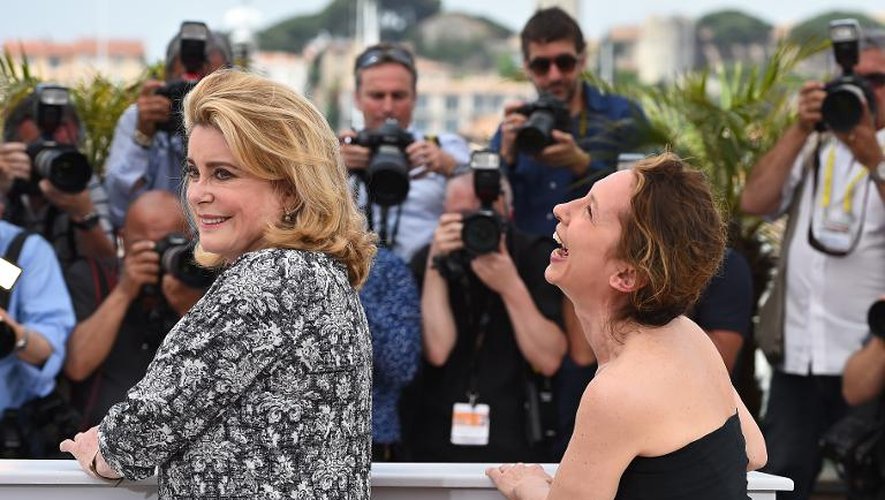 Catherine Deneuve et Emmanuelle Bercot le 13 mai 2015 à Cannes
