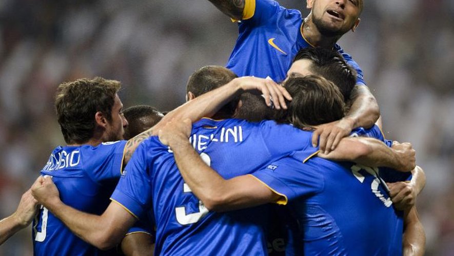 La joie des joueurs de la Juventus après le but d'Alvaro Morata contre le Real en demi-finale retour de la Ligue des champions à Madrid, le 13 mai 2015