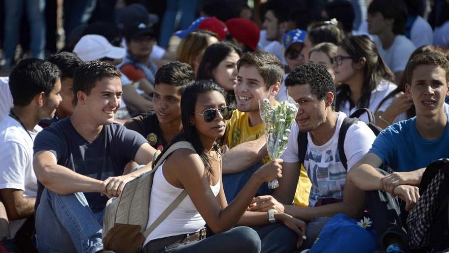 Des étudiants manifestent contre le gouvernement de Nicolas Maduro, le 20 février 2014 à Caracas