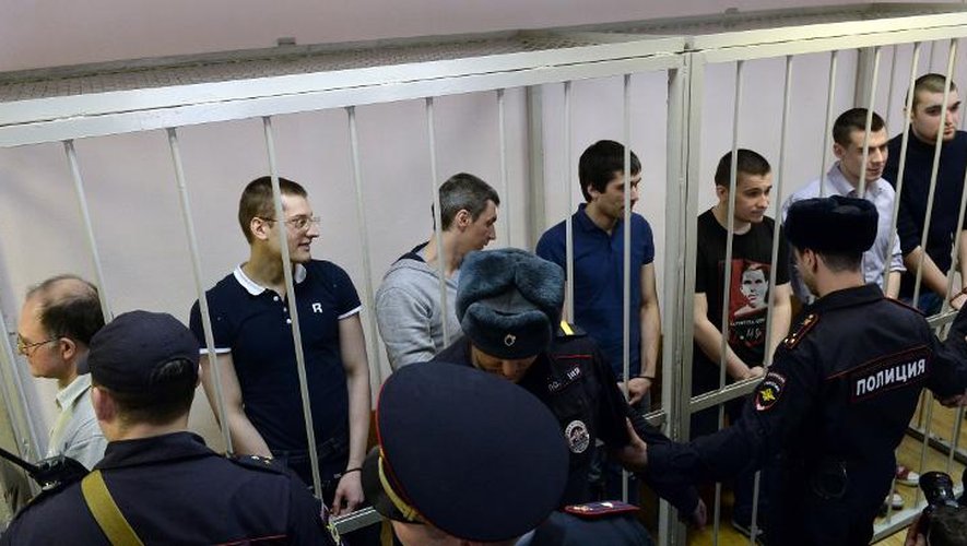 Des manifestants anti-Poutine accusés de violence, au tribunal de Moscou, le 21 février 2014