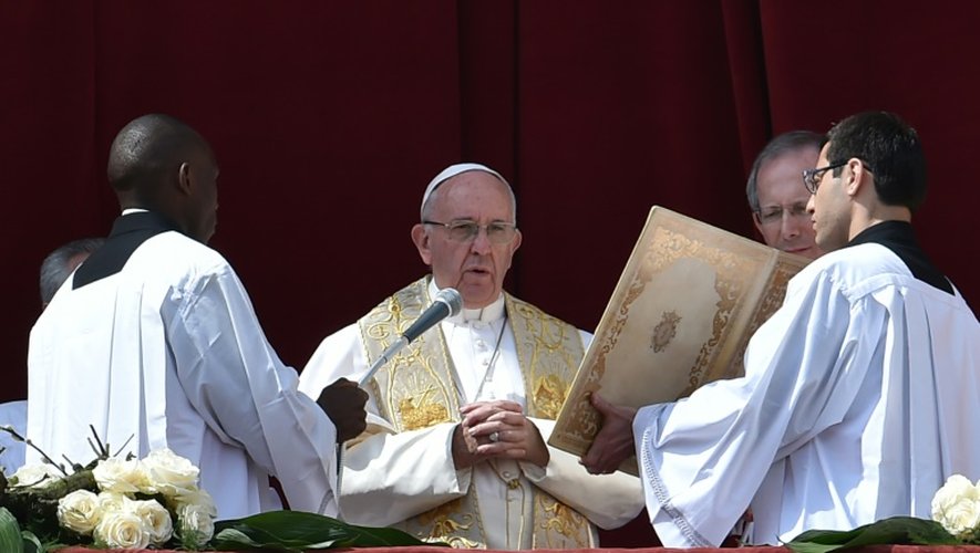 Le pape François lors de la messe de Pâques au Vatican le 27 mars 2016