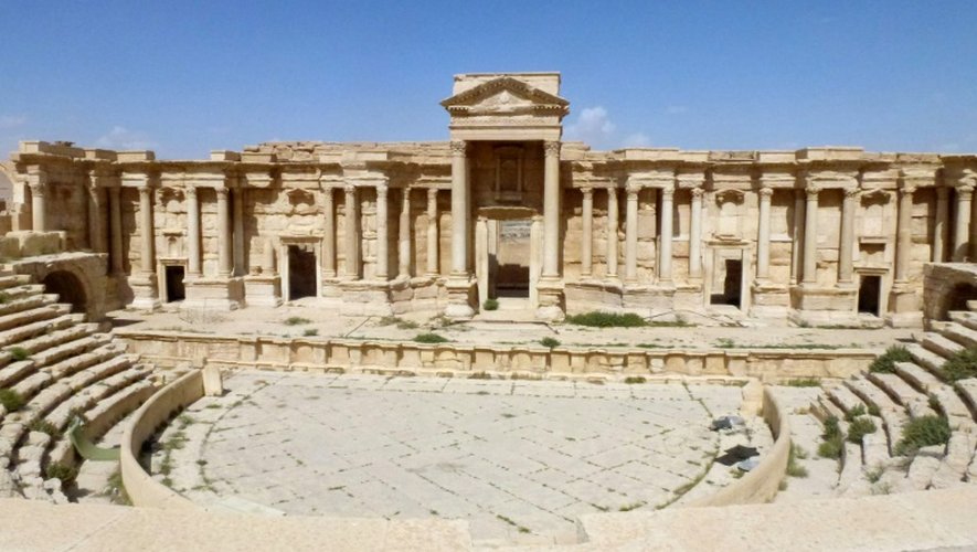 Une vue générale de la cité antique de Palmyre, après que l'armée syrienne, appuyée par la Russie, l'ait reprise aux forces du groupe jihadiste État islamique, le 27 mars 2016