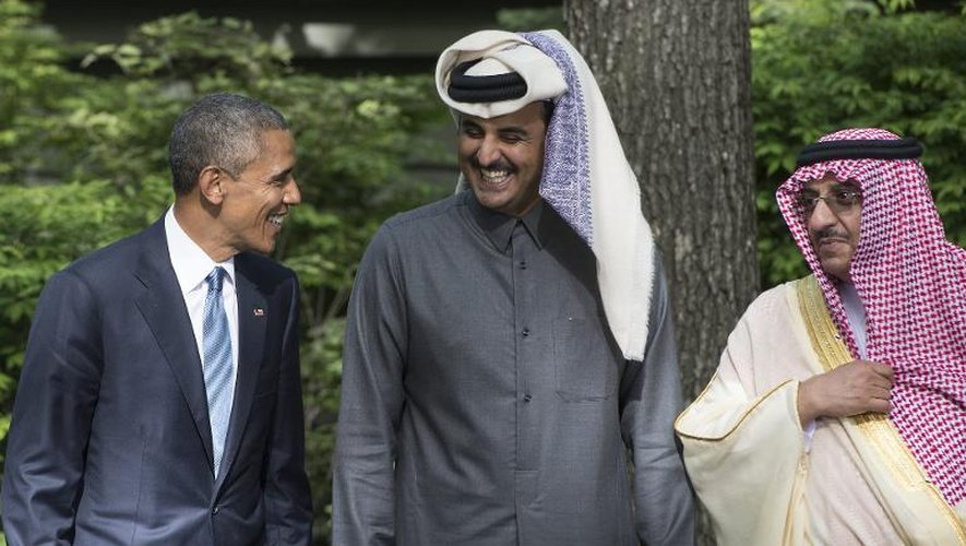 Le président américain Barack Obama, l'émir du Qatar Sheikh Tamim bin Hamad al-Thani et le prince Salman bin Hamad al-Khalifa de Bahrein, le 14 mai 2015 à Camp Daviddu