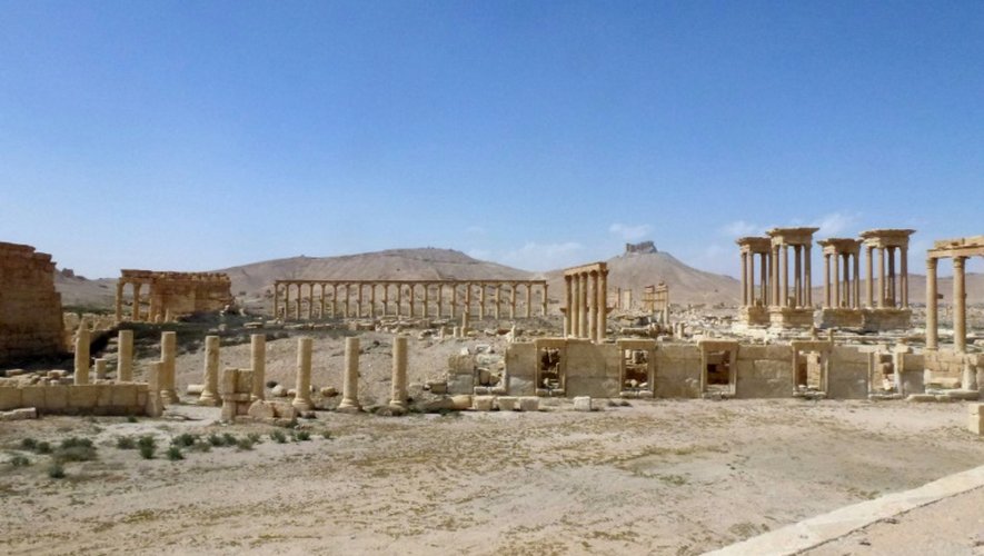 Une vue générale de la cité antique de Palmyre en Syrie, après sa reprise par les forces armées syriennes, appuyées par l'armée russe, au groupe jihadiste État islamique, le 27 mars 2016