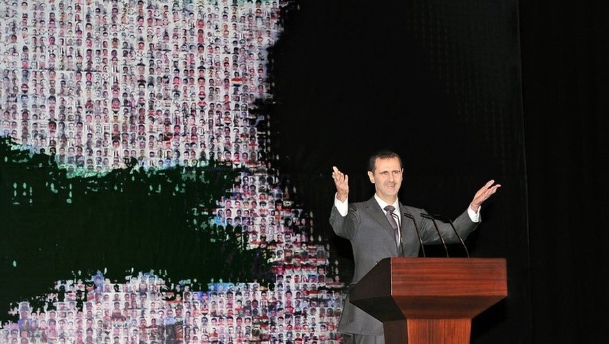 Une photo du président syrien Bachar al-Assad, fournie par l'agence Sana, lors d'un discours à l'opéra de Damas, le 6 janvier 2013